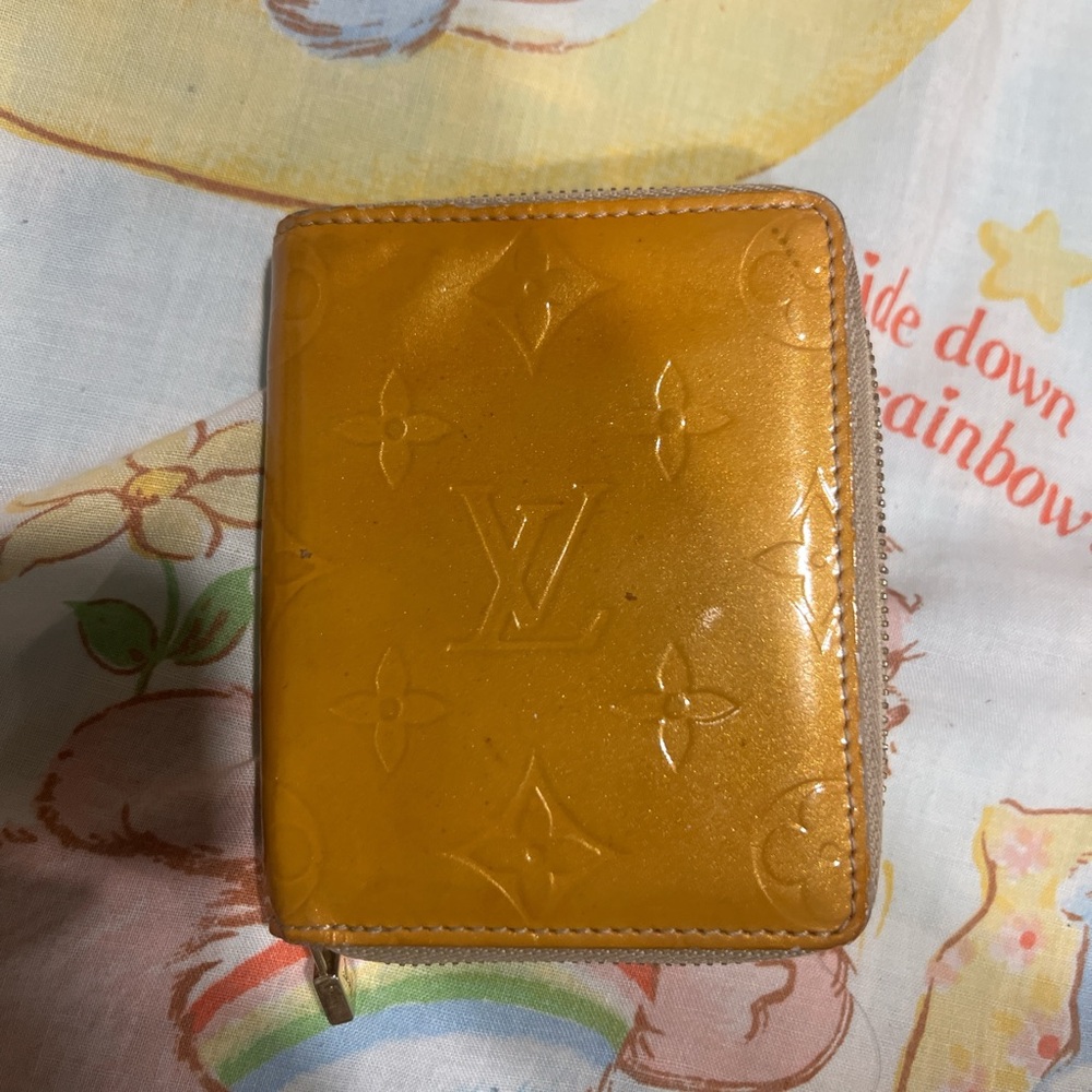 Louis V Mini Wallet